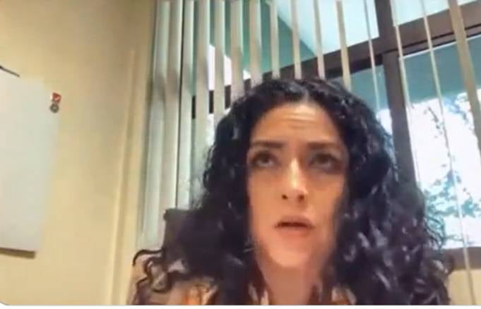 No soy la señorita del Vips, dice profesora de la UAEMex